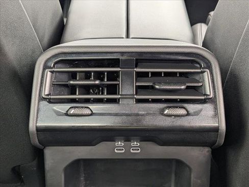 Used 2025 BMW 530i xDrive AWD/4WD image 17