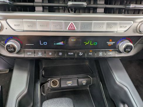 Used 2023 Kia Telluride LX image 26