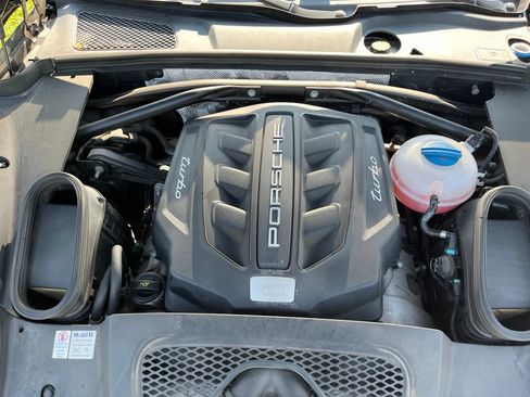 Used 2015 Porsche Macan Turbo AWD/4WD image 14