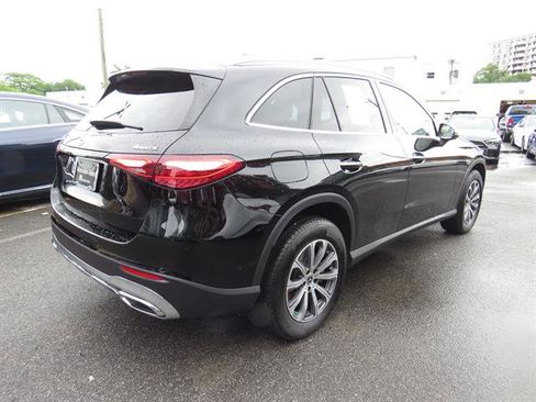 Used 2026 Mercedes-Benz GLC 300 4MATIC image 4
