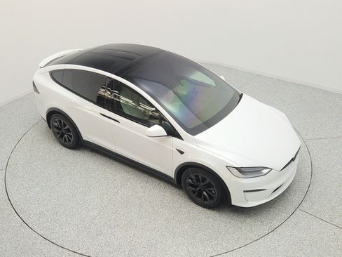 Used 2023 Tesla Model X AWD/4WD image 24