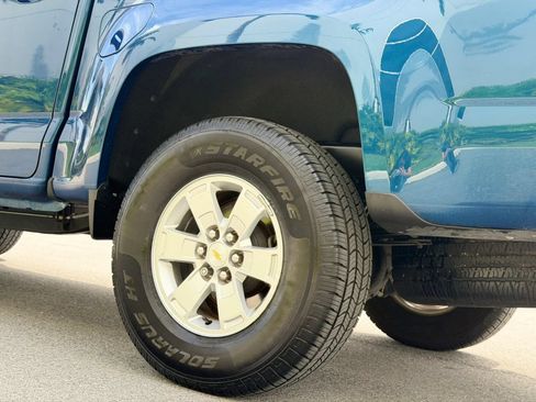 Used 2019 Chevrolet Colorado W/T w/ WT Convenience Package RWD image 18