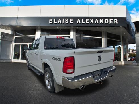 Used 2018 RAM 1500 SLT AWD/4WD image 7