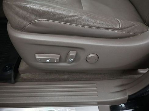 Used 2014 Lexus GX 460 w/ Premium Package AWD/4WD image 26