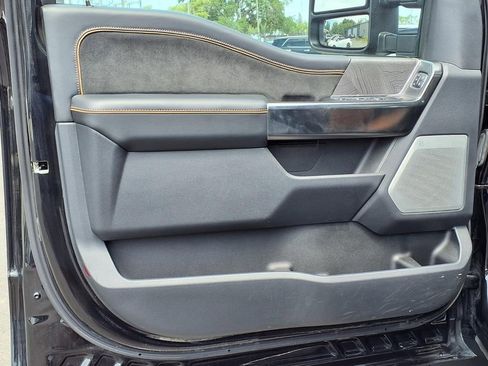 Used 2023 Ford F250 Platinum AWD/4WD image 30