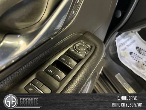 Used 2021 GMC Yukon Denali w/ Denali Premium Package AWD/4WD image 20