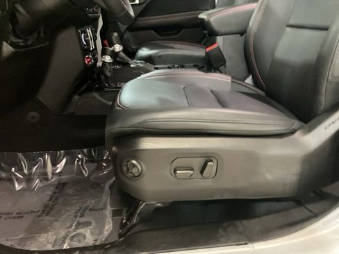 Used 2024 Jeep Wrangler Unlimited Rubicon image 10