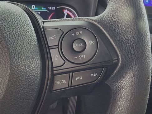 Used 2023 Toyota RAV4 XLE AWD/4WD image 40