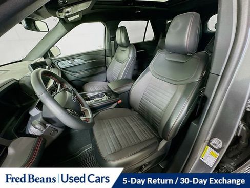 Used 2025 Ford Explorer ST-Line w/ Premium Package AWD/4WD image 29