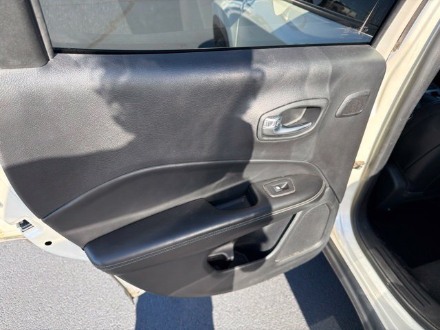 Used 2019 Jeep Compass High Altitude FWD image 16