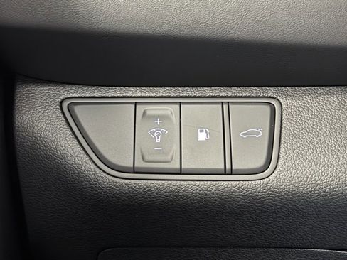 New 2026 Genesis G70 2.5T image 13