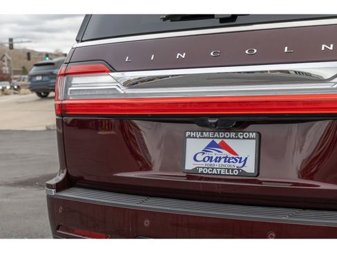 Used 2020 Lincoln Navigator Reserve image 31