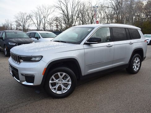 Used 2023 Jeep Grand Cherokee L Limited image 13