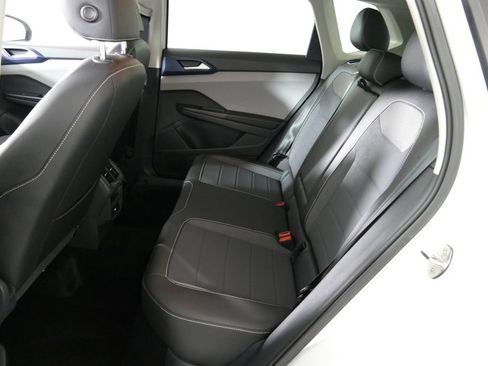 Used 2024 Volkswagen Taos SE AWD/4WD image 26