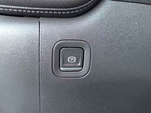 Used 2021 GMC Sierra 1500 Elevation w/ Preferred Package image 16