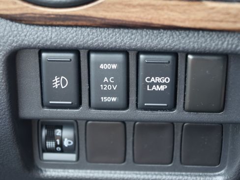 Used 2017 Nissan Titan SL w/ SL Towing Convenience Package AWD/4WD image 16