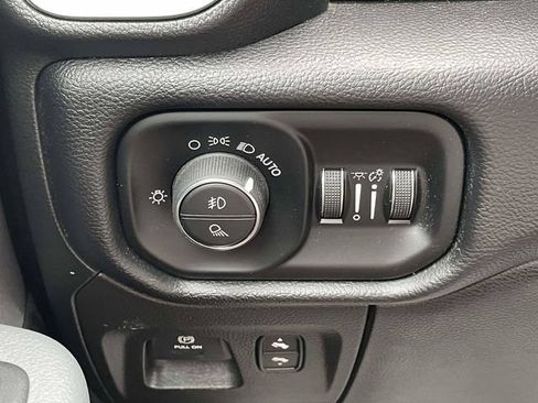 Used 2019 RAM 1500 Big Horn RWD image 27