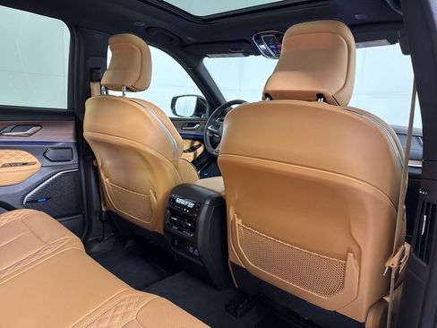 Used 2022 Jeep Grand Cherokee Summit image 17