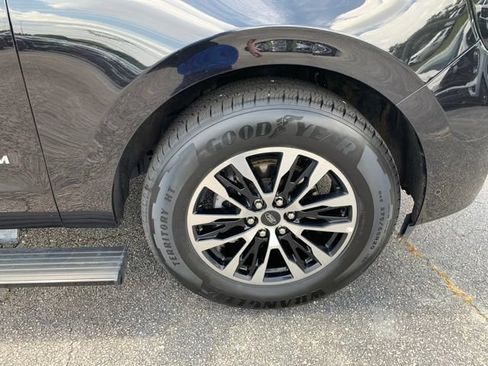 Certified 2025 Ford Expedition Platinum AWD/4WD image 40