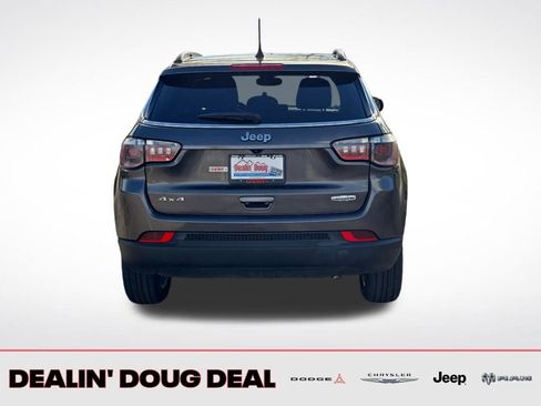 Used 2022 Jeep Compass Latitude w/ Sun and Sound Group image 5