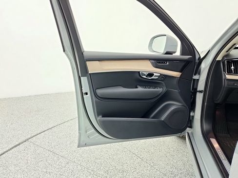 New 2026 Volvo XC90 B6 Plus w/ Protection Package Premier image 27