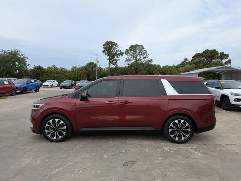 Certified 2024 Kia Carnival EX FWD image 5
