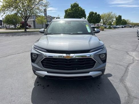 New 2026 Chevrolet TrailBlazer LT w/ LT Cold Weather Package AWD/4WD image 2
