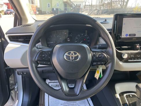 Used 2024 Toyota Corolla LE FWD image 14