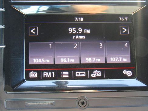 Used 2018 Volkswagen Beetle 2.0T S image 16