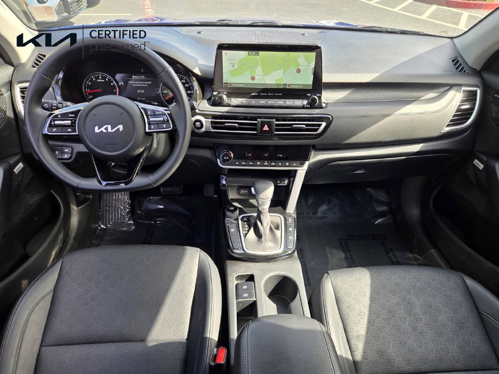 Certified 2022 Kia Seltos SX w/ Sunroof Package AWD/4WD image 15