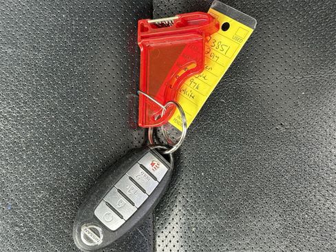 Used 2017 Nissan Rogue SL w/ SL Premium Package image 47