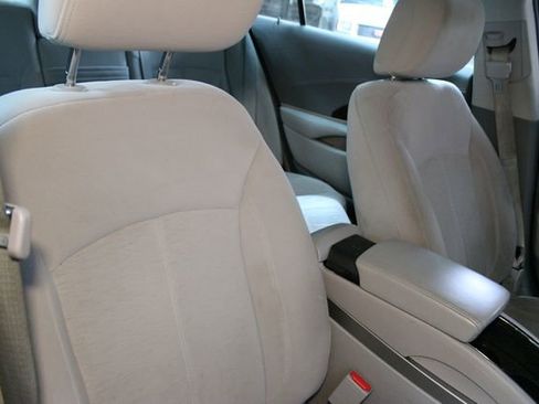 Used 2011 Buick LaCrosse CX FWD image 11