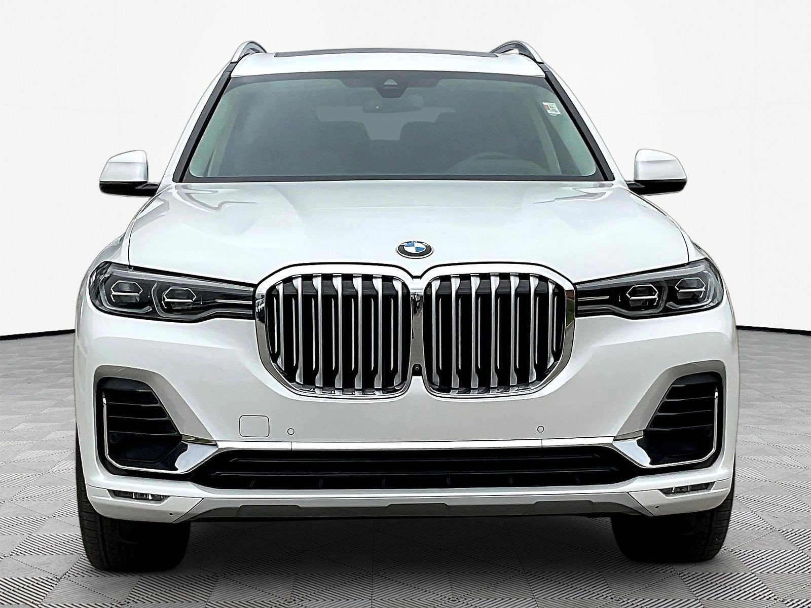 Used 2021 BMW X7 xDrive40i w/ Executive Package AWD/4WD image 2
