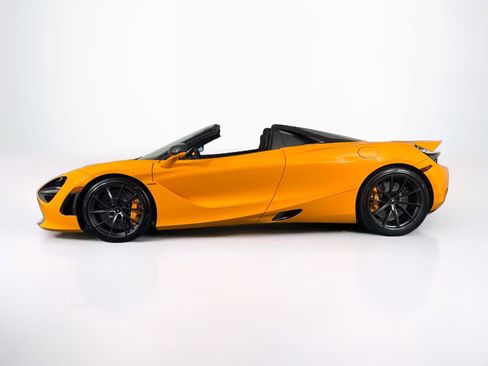 Used 2022 McLaren 720S Spider RWD image 8