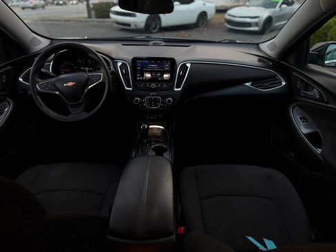 Used 2020 Chevrolet Malibu LT FWD image 15
