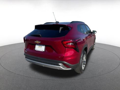 Used 2025 Chevrolet Trax LT image 14