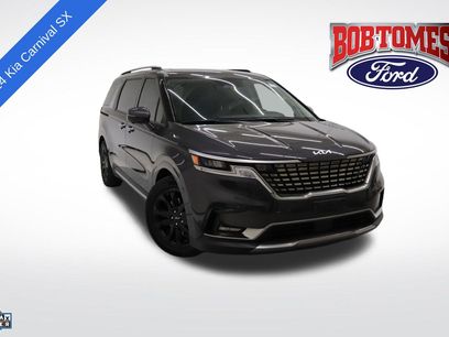 Used 2024 Kia Carnival SX