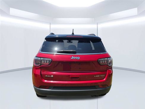 Used 2018 Jeep Compass Limited AWD/4WD image 6