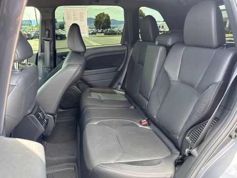 Certified 2025 Subaru Forester Touring w/ Touring Package AWD/4WD image 11