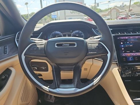 Certified 2025 Jeep Grand Cherokee L Limited w/ Luxury Tech Group II AWD/4WD image 24