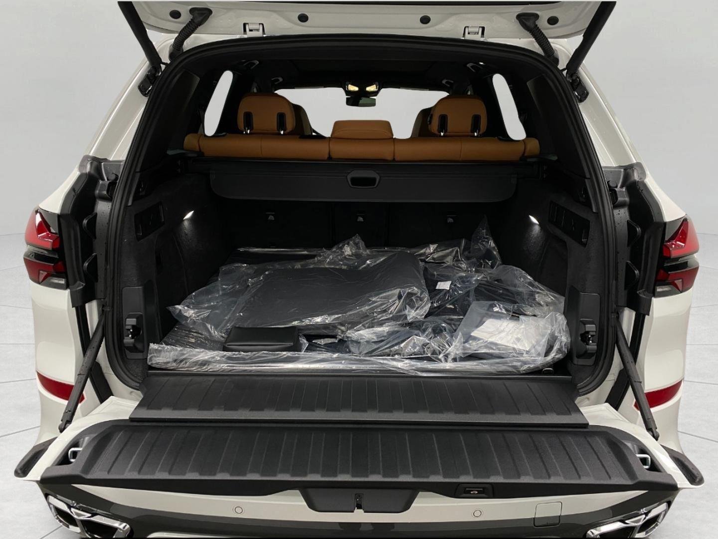 New 2026 BMW X5 M60i AWD/4WD image 43