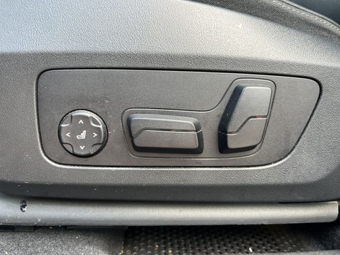 Used 2025 BMW X2 xDrive28i AWD/4WD image 35