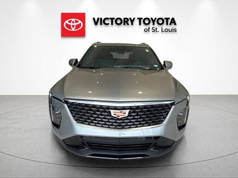 Used 2025 Cadillac XT4 Premium Luxury image 8