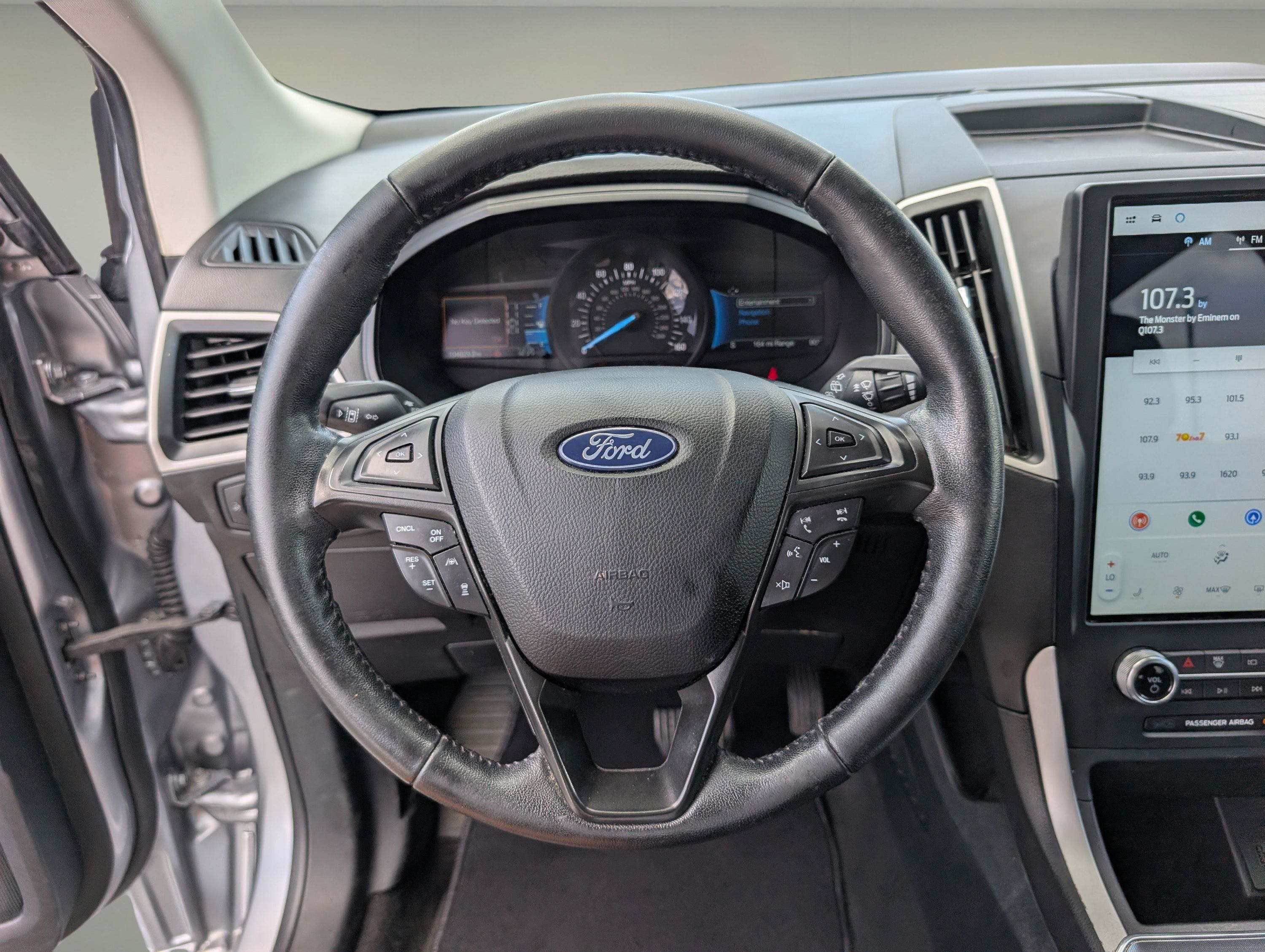 Used 2022 Ford Edge SEL AWD/4WD image 16