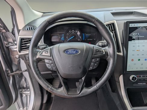 Used 2022 Ford Edge SEL AWD/4WD image 16