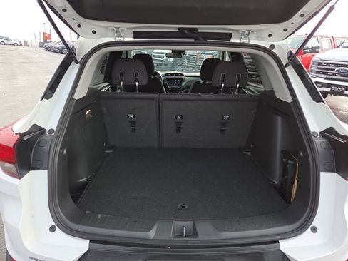 Used 2023 Chevrolet TrailBlazer LT w/ Convenience Package image 12