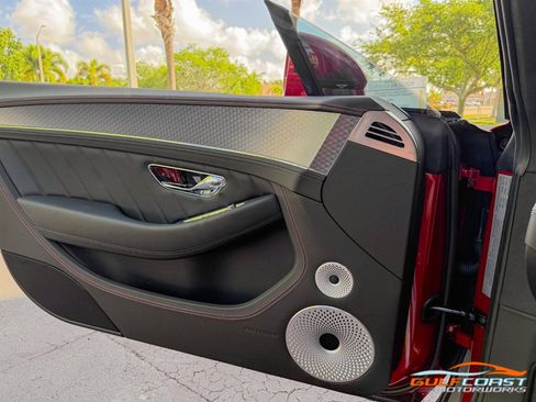 Used 2024 Bentley Continental GT V8 image 28