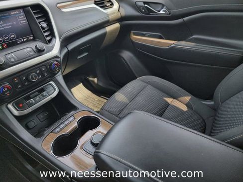 Used 2022 GMC Acadia SLE w/ LPO, Floor Liner Package FWD image 27