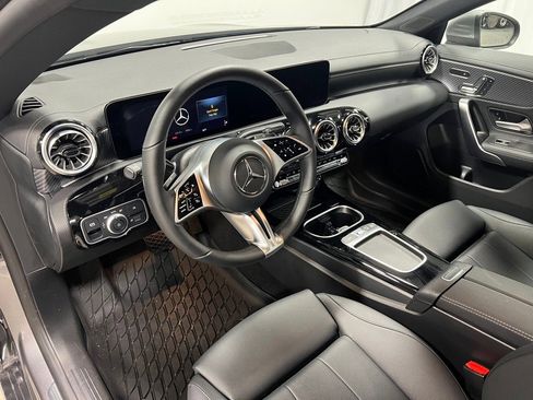 Used 2025 Mercedes-Benz CLA 250 4MATIC image 21
