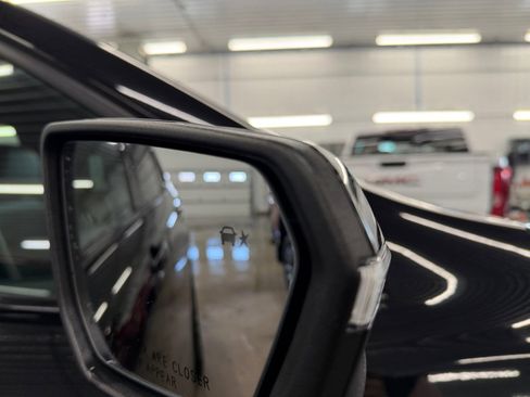 Used 2024 Chevrolet Equinox RS image 28